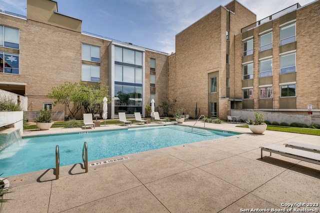 Image 32 of 36 For 1115 Alamo St S 2302