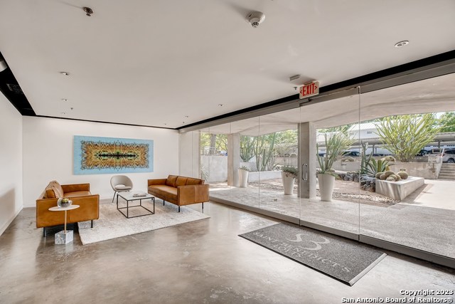 Image 4 of 36 For 1115 Alamo St S 2302