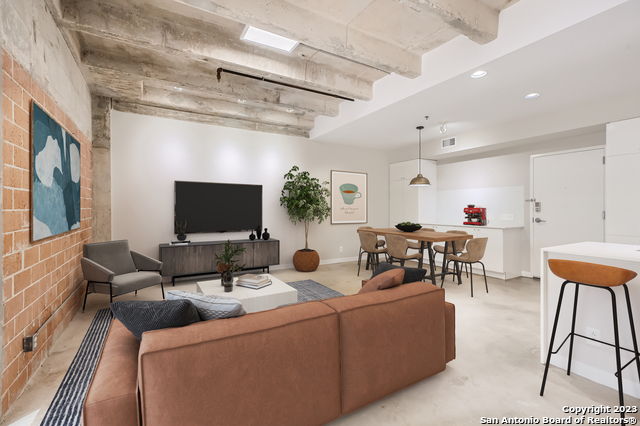 Image 7 of 36 For 1115 Alamo St S 2302