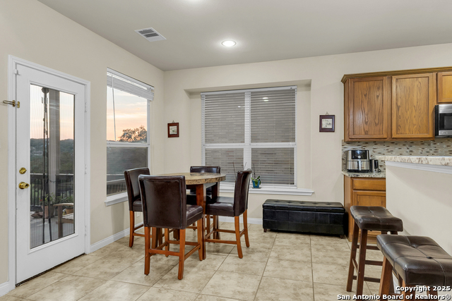 Image 11 of 33 For 23023 Fairway Brg