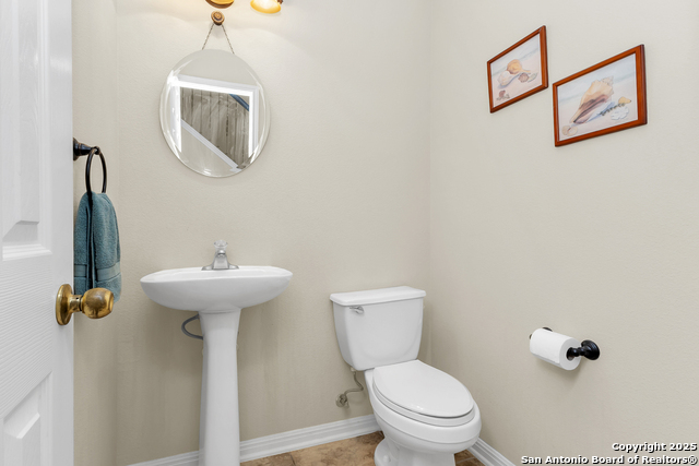 Image 15 of 33 For 23023 Fairway Brg