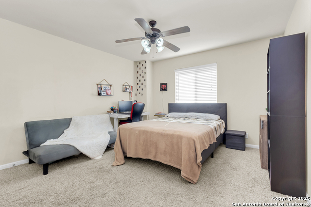 Image 23 of 33 For 23023 Fairway Brg