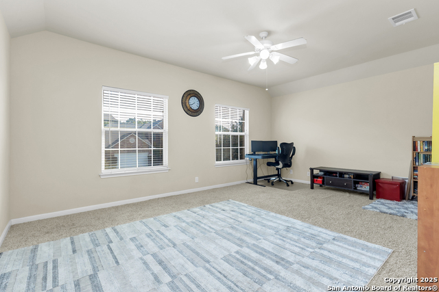 Image 27 of 33 For 23023 Fairway Brg