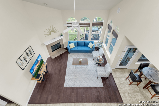 Image 29 of 33 For 23023 Fairway Brg