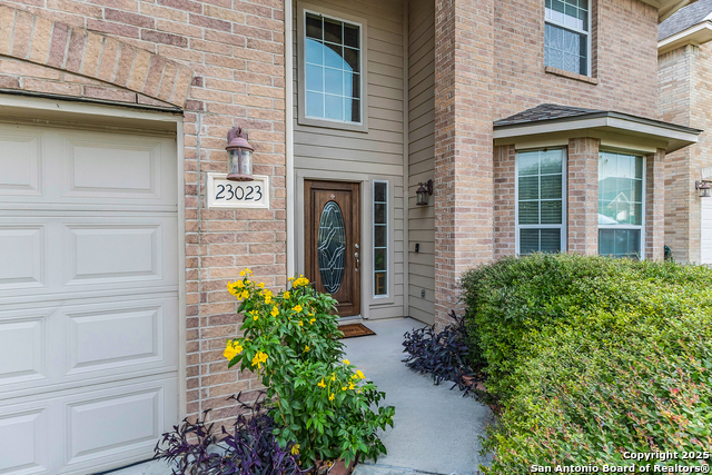 Image 4 of 33 For 23023 Fairway Brg