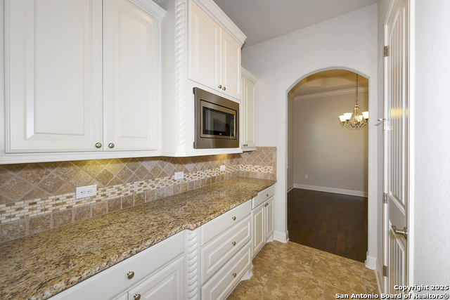 Image 18 of 50 For 26339 Tawny Way