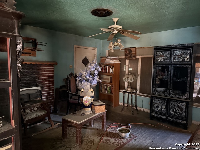 Image 10 of 40 For 550 Spur