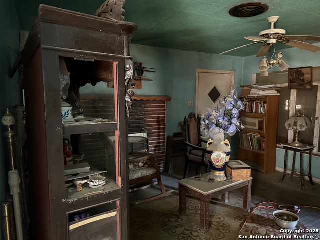 Image 11 of 40 For 550 Spur