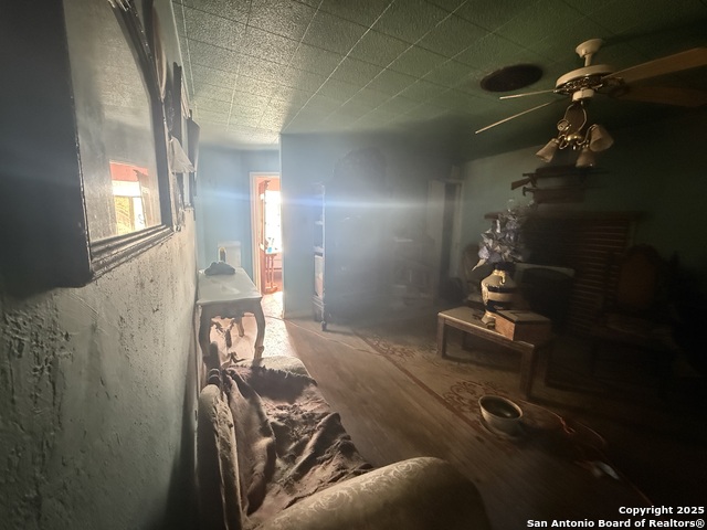 Image 15 of 40 For 550 Spur