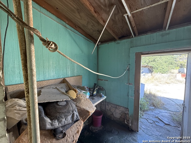 Image 24 of 40 For 550 Spur