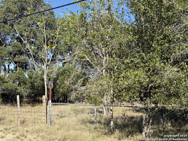 Image 30 of 40 For 550 Spur