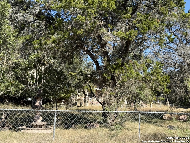 Image 32 of 40 For 550 Spur