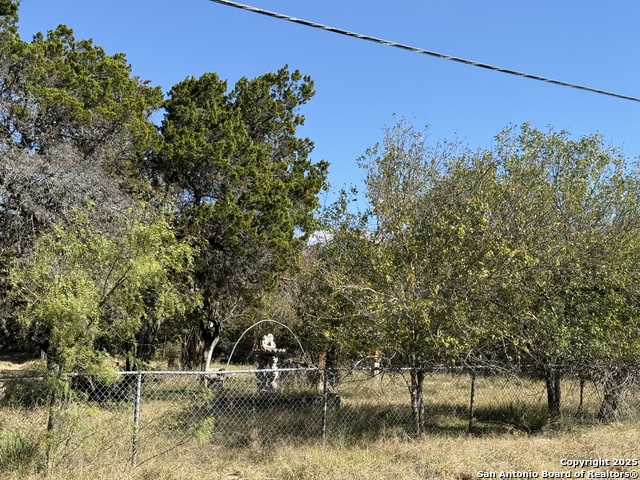 Image 33 of 40 For 550 Spur