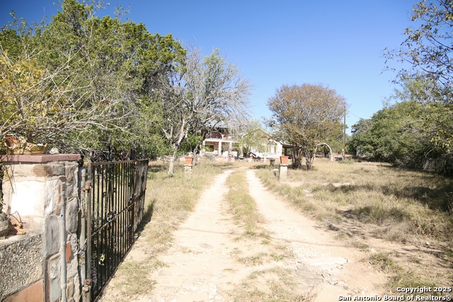 Image 36 of 40 For 550 Spur