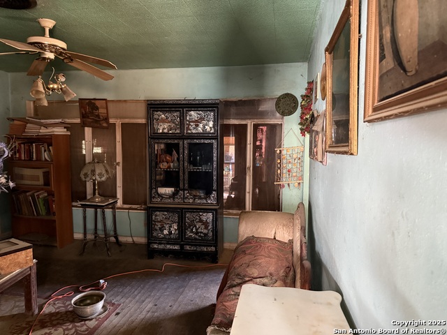 Image 9 of 40 For 550 Spur