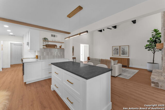 Image 15 of 54 For 13607 Dutch Myrtle