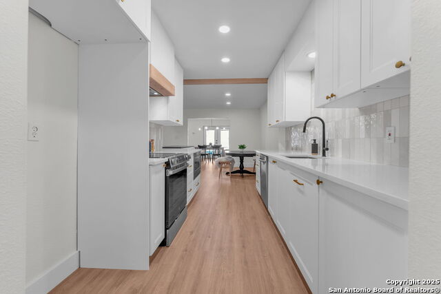 Image 19 of 54 For 13607 Dutch Myrtle