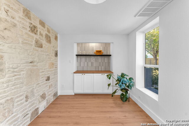 Image 21 of 54 For 13607 Dutch Myrtle