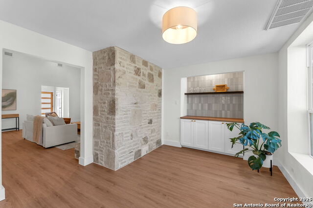 Image 22 of 54 For 13607 Dutch Myrtle