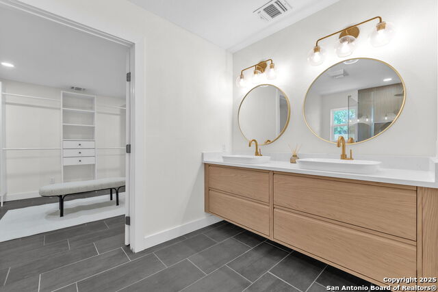 Image 26 of 54 For 13607 Dutch Myrtle