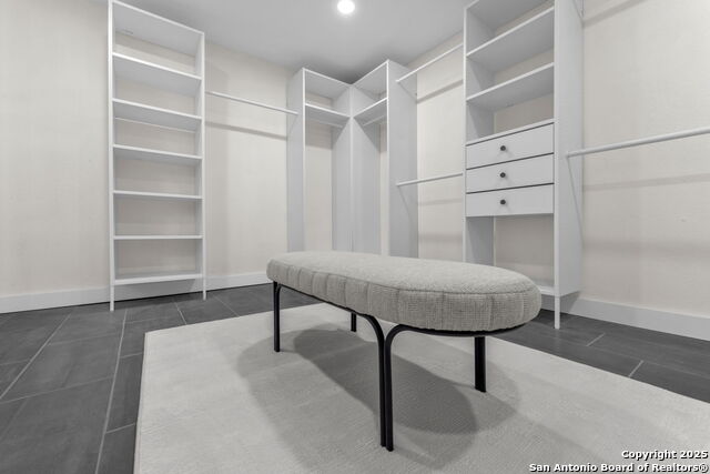 Image 31 of 54 For 13607 Dutch Myrtle