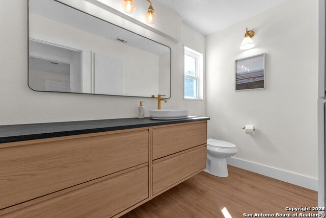 Image 37 of 54 For 13607 Dutch Myrtle