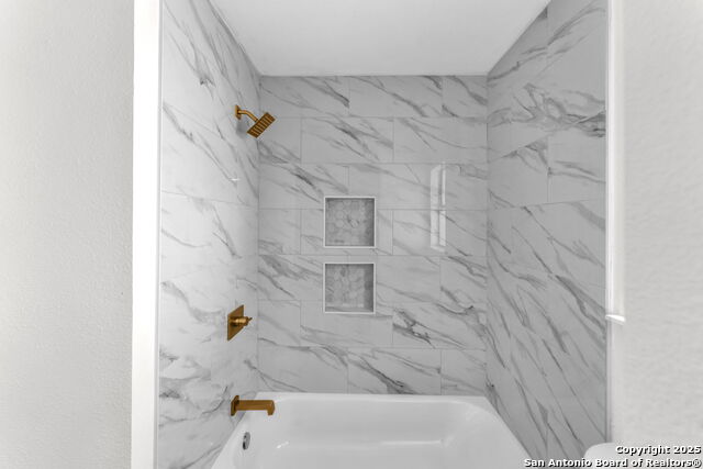 Image 42 of 54 For 13607 Dutch Myrtle