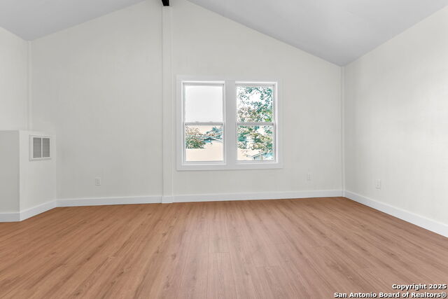 Image 45 of 54 For 13607 Dutch Myrtle