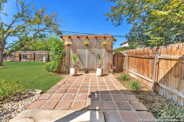 Image 48 of 54 For 13607 Dutch Myrtle