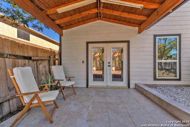 Image 49 of 54 For 13607 Dutch Myrtle