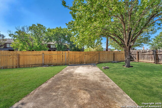 Image 52 of 54 For 13607 Dutch Myrtle