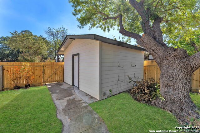 Image 53 of 54 For 13607 Dutch Myrtle