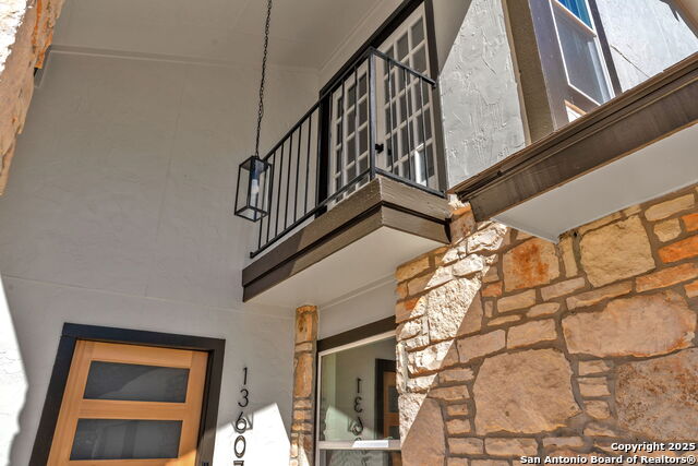 Image 9 of 54 For 13607 Dutch Myrtle