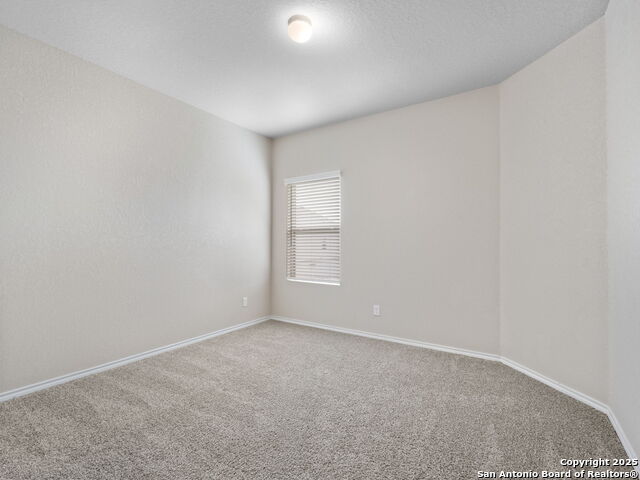 Image 21 of 26 For 10518 Green Rock