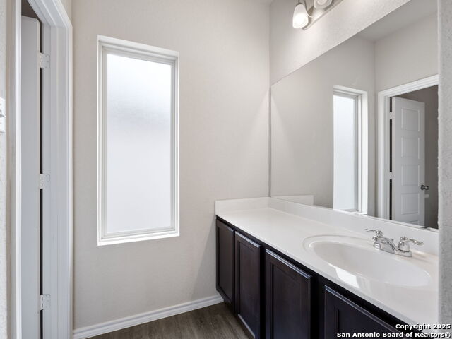 Image 22 of 26 For 10518 Green Rock