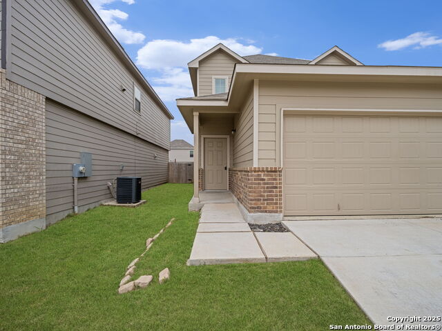 Image 3 of 26 For 10518 Green Rock