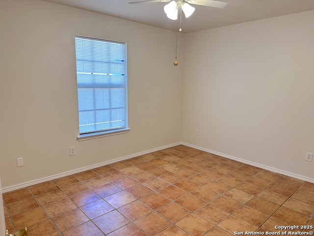 Listing photo id 9 for 1039 Malone  