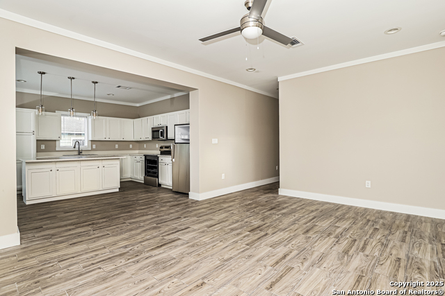 Image 4 of 16 For 839 Perez  