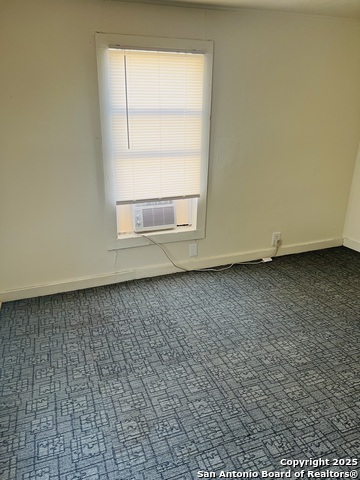 Image 14 of 19 For 627 Leona E