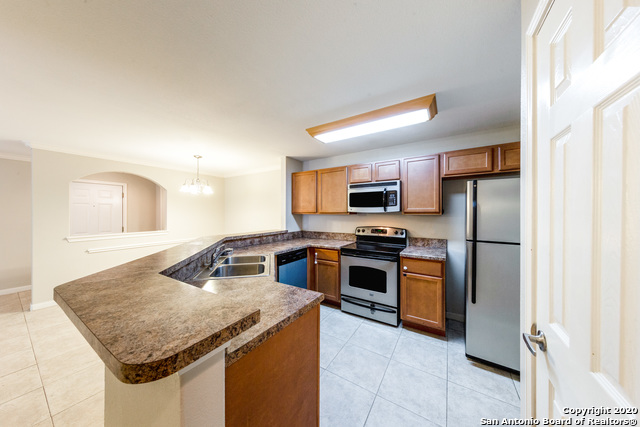 Image 8 of 17 For 7323 Snowden Rd 1201