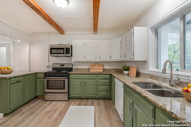 Image 14 of 33 For 2626 Mistletoe