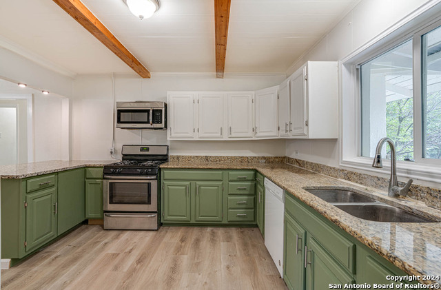 Image 16 of 33 For 2626 Mistletoe