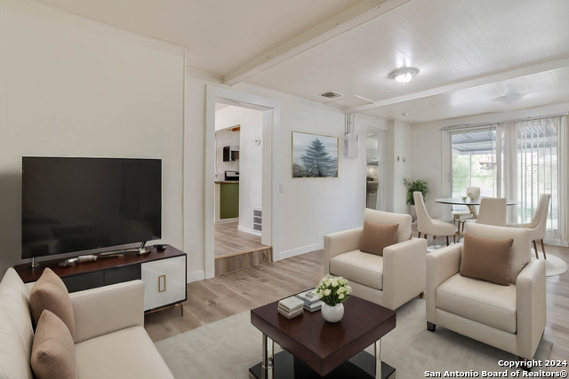 Image 21 of 33 For 2626 Mistletoe