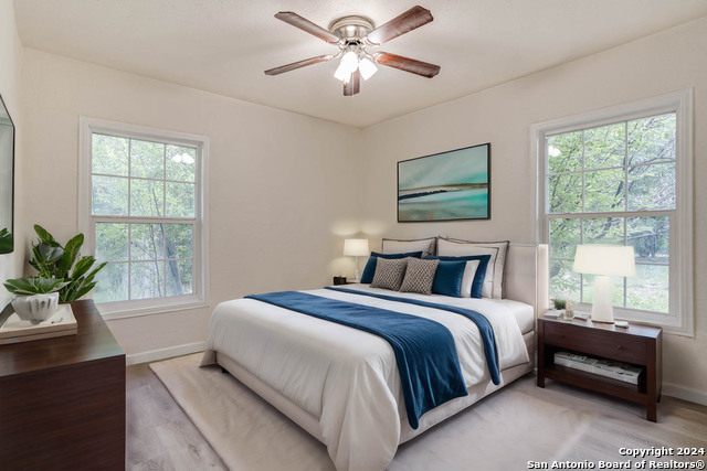 Image 24 of 33 For 2626 Mistletoe