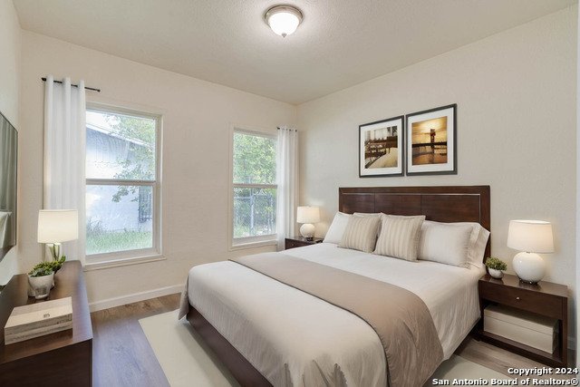 Image 26 of 33 For 2626 Mistletoe