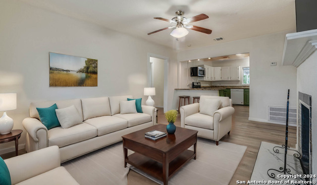 Image 7 of 33 For 2626 Mistletoe