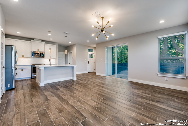 Image 3 of 25 For 1511 Sandalwood E Unit 14