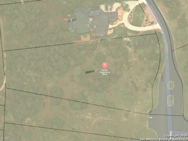 Listing photo id 13 for 23107 Angostura Blvd