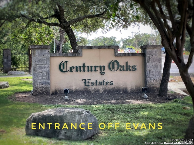 Listing photo id 0 for 23107 Angostura Blvd