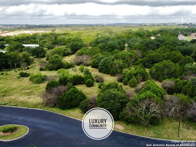 Listing photo id 2 for 23107 Angostura Blvd